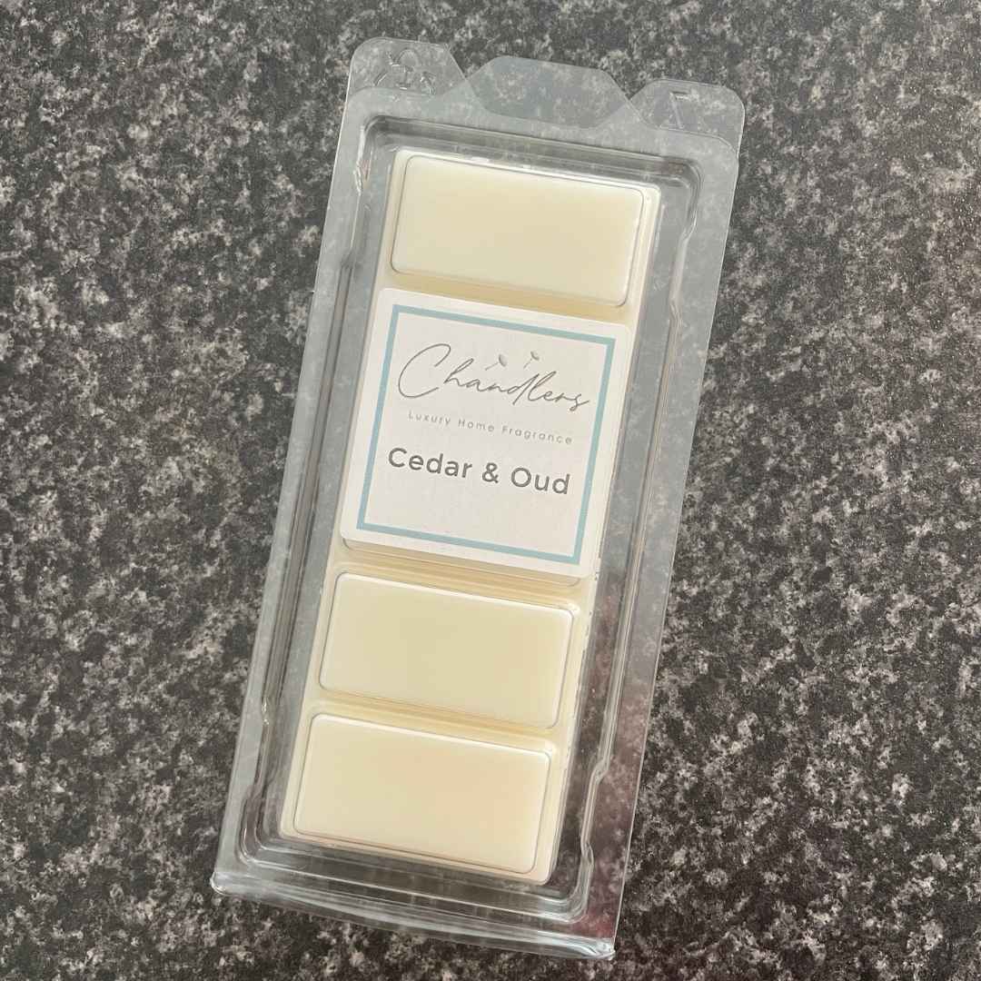 Cedar and Oud wax melt snapbar by Chandlers with rich woody cedar, leather and tobacco fragrance