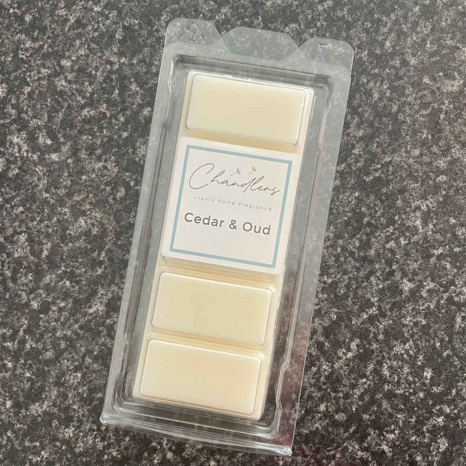 Cedar and Oud wax melt snapbar by Chandlers with rich woody cedar, leather and tobacco fragrance